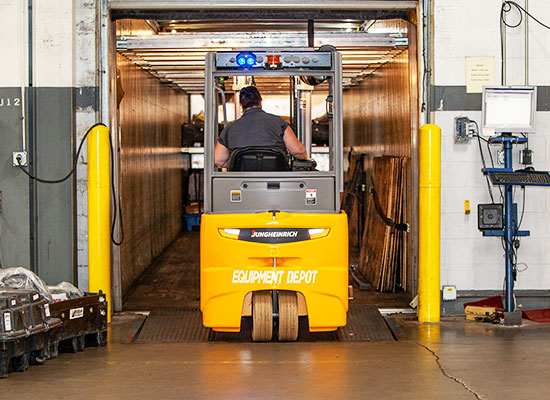 Jungheinrich forklift in trailer at Jasper Engines