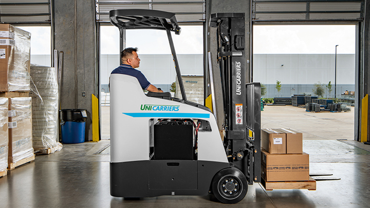 how-electric-forklifts-are-improving-scxn-853x448