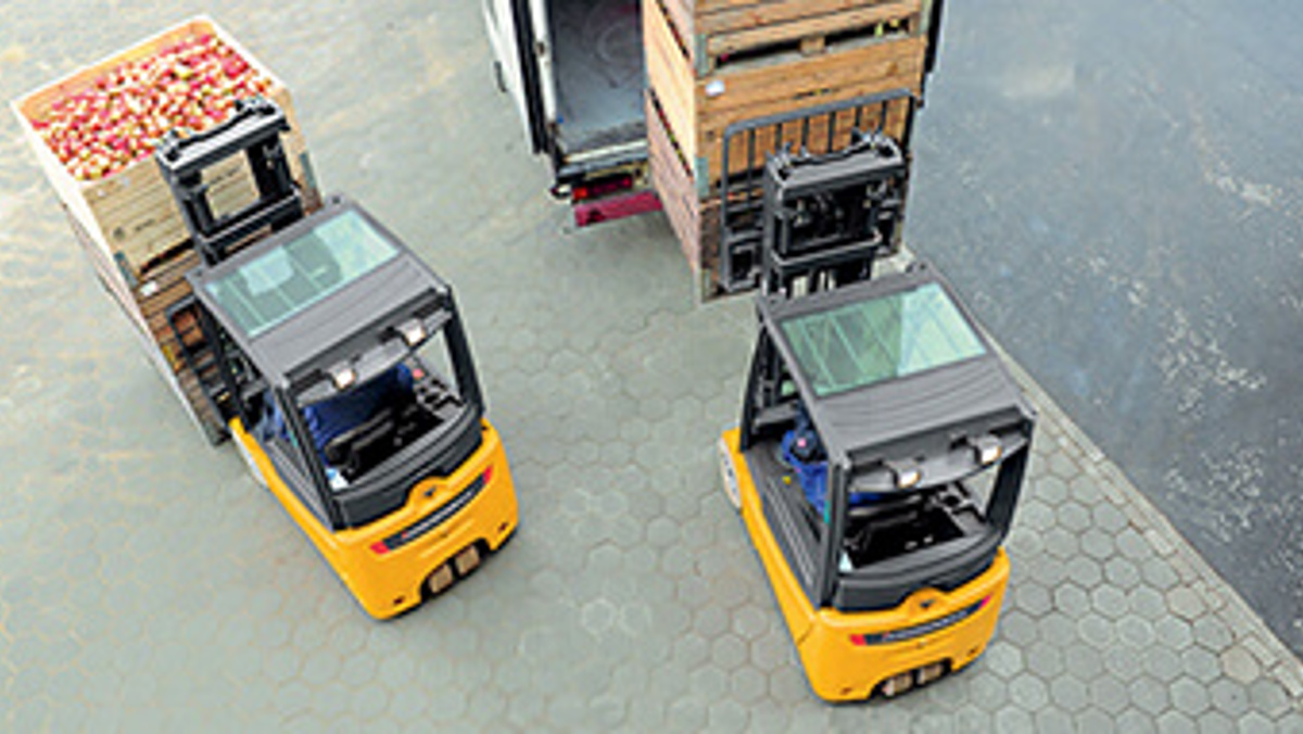 two-3-wheel-trucks-callout