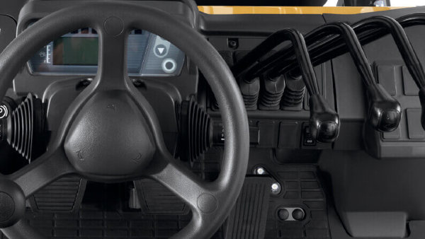 cat-forklift-controls-ergonomics