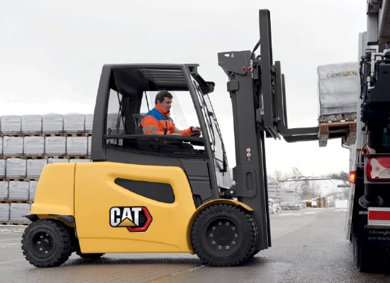 cat-2epc8000-lift-truck-safety