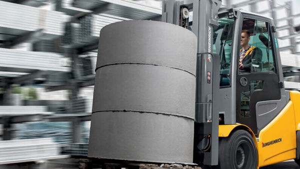 jh-cfs-lift-truck-fleet