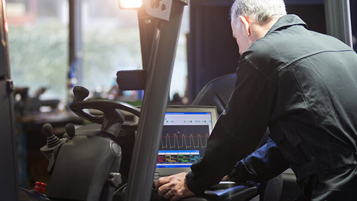 forklift-maintenance-costs